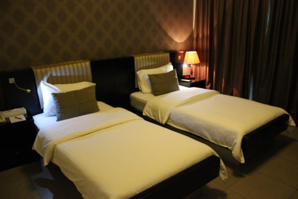 Royal Ascot Hotel Apartment - Kirklees 2 Dubái Exterior foto